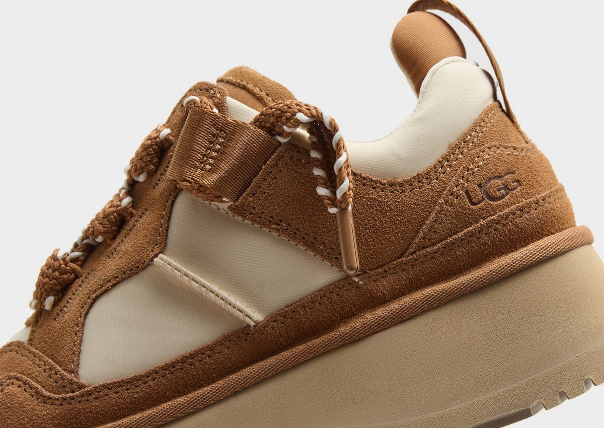 UGG Astromel para mujer