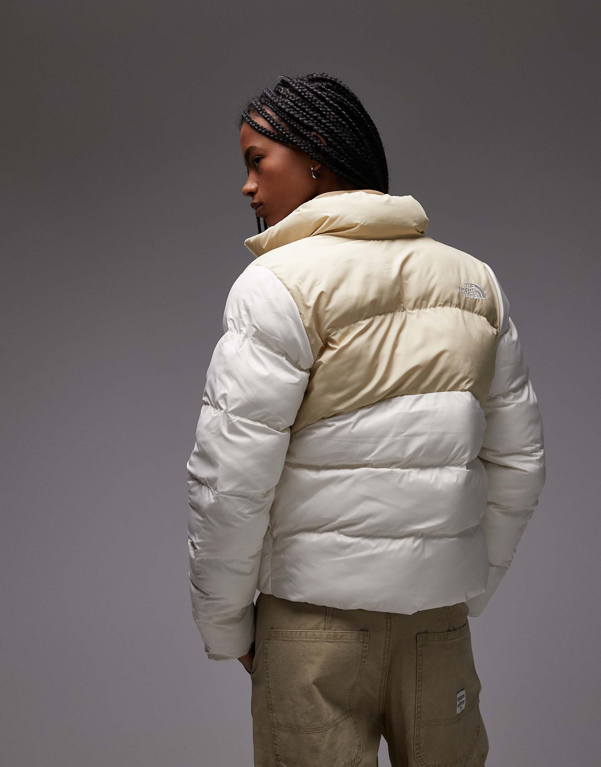 Chaqueta blanco hueso acolchada con logo Saikuru de The North Face