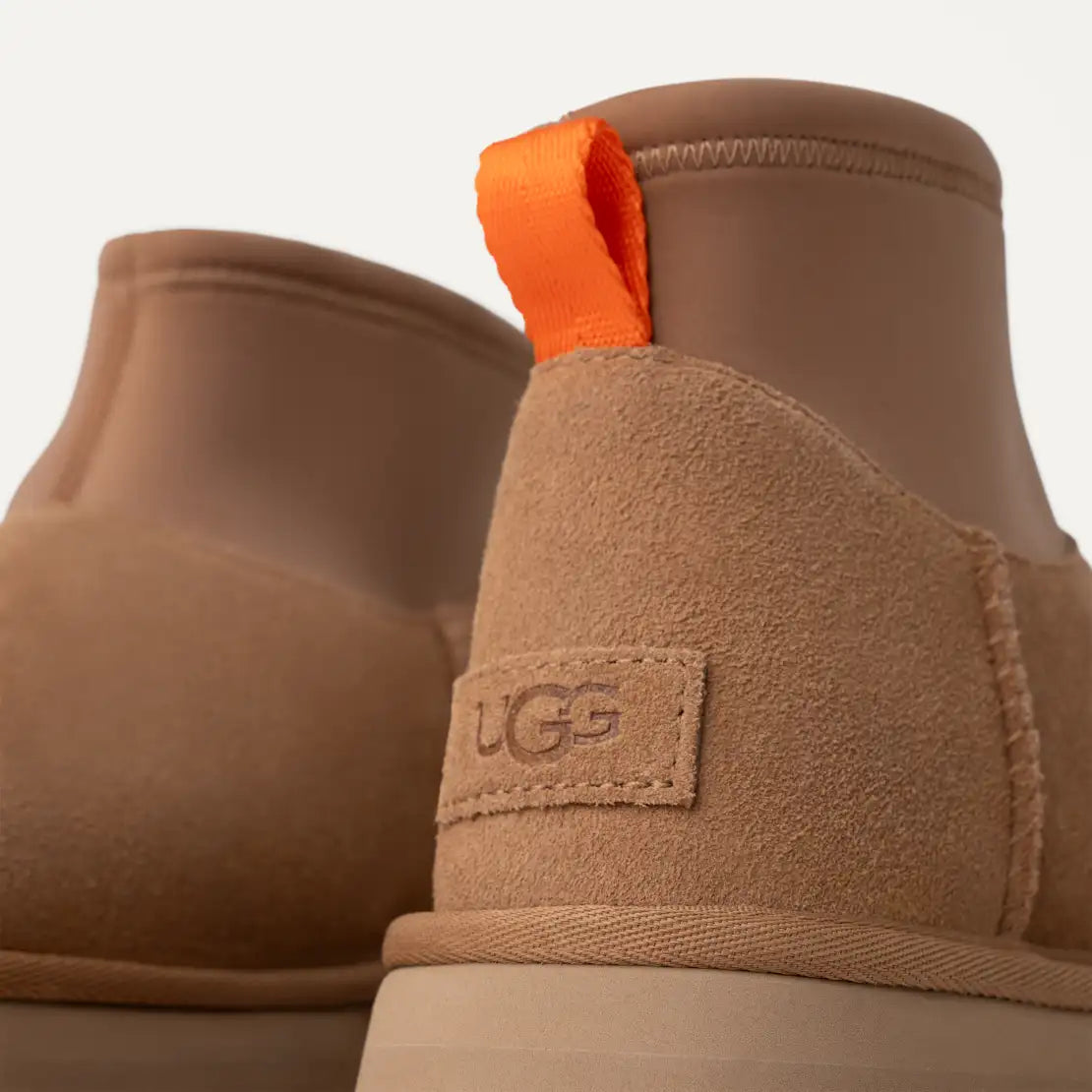 UGG Botas Classic Mini Dipper