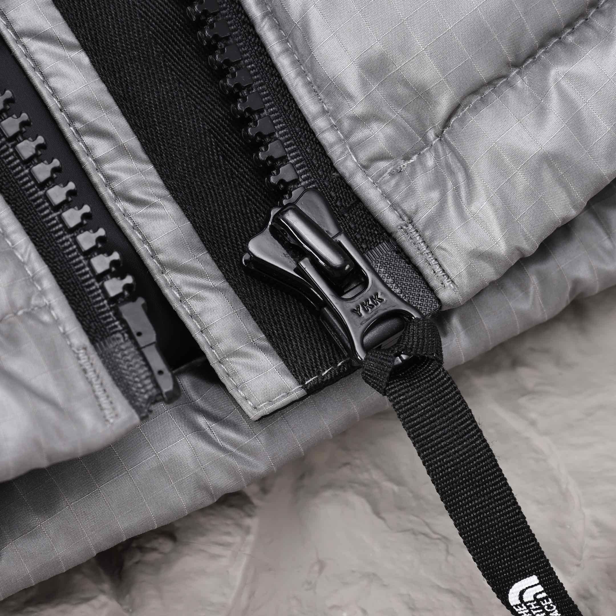 Chaqueta Nuptse 1996 The North Face gray Brillo